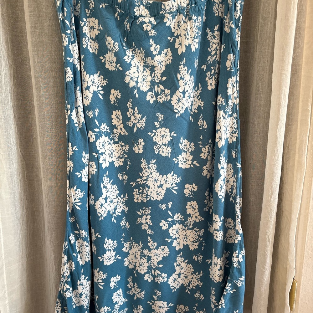 Old Navy Blue and White Floral Skirt Women's XL - Picture 3 of 6